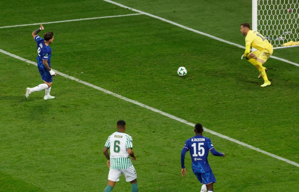 文章总结：曼城主场强势，桑德兰升班马表现稳定，曼城实力占优，但比赛难度大。