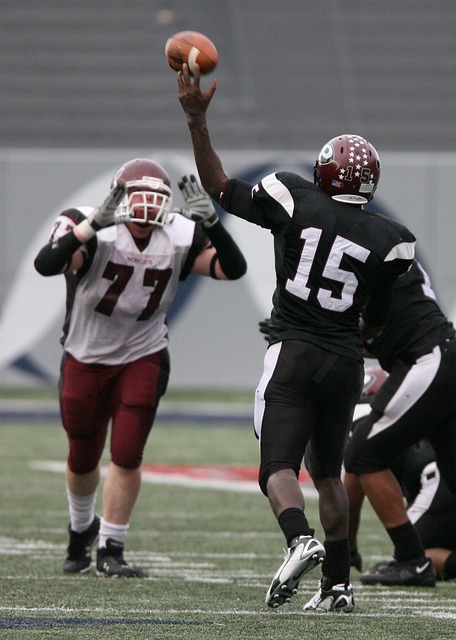 东契奇31+15+11詹皇末节12分，艾顿打爆21中4大帝，湖人力克76人